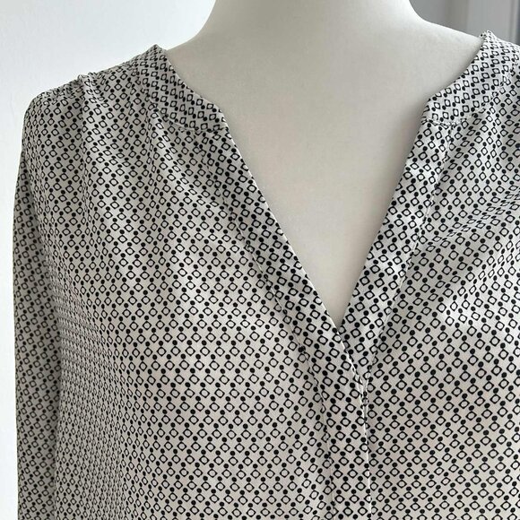 NYDJ Ivory & Black Recycled-Poly Geometric Pintuck Blouse Oversized Fit – US L - Picture 7 of 12